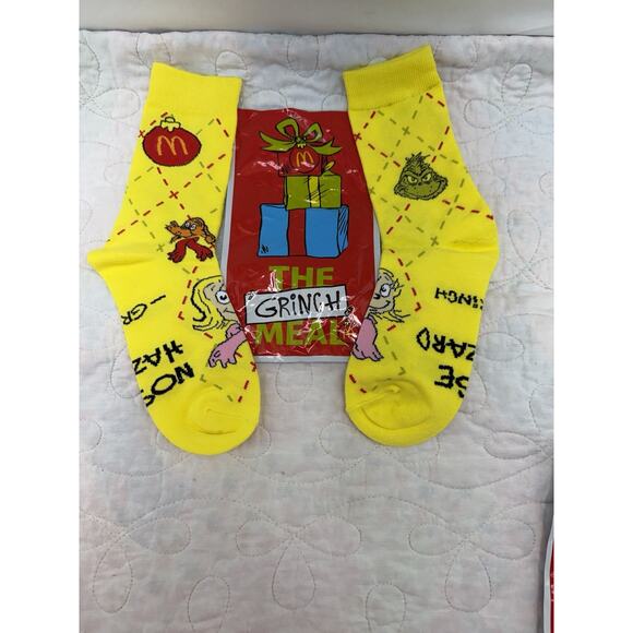 McDonald's 2025 The Grinch Socks Yellow New Opened Pkg Unisex - Picture 1 of 4